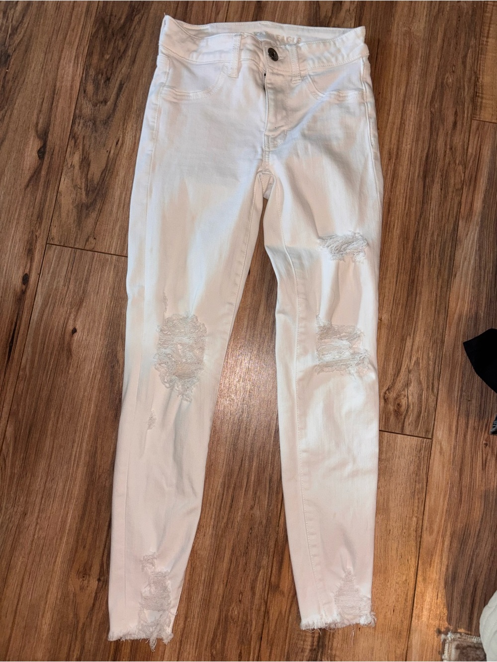 American Eagle Outfitters White Distressed Skinny Jeans